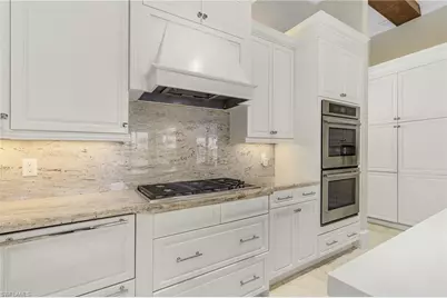 2220 Residence Cir, Naples, FL 34105 - Photo 10