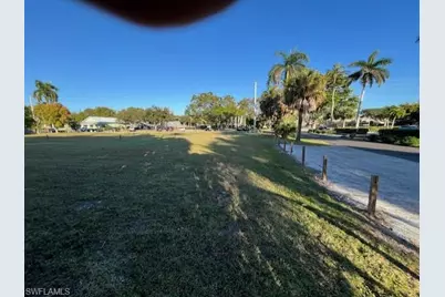 680 Park St, Naples, FL 34102 - Photo 8