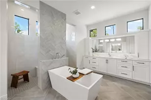 4751 1st Ave SW, Naples, FL 34119 - Photo 24