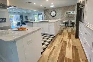 2120 Sandpiper St, Naples, FL 34102 - Photo 8