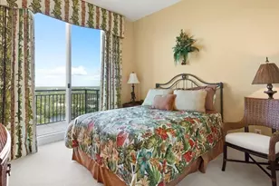 425 Cove Tower Dr, Naples, FL 34110 - Photo 14