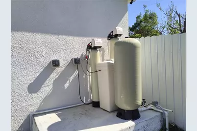 1934 NE 15th St, Cape Coral, FL 33909 - Photo 26