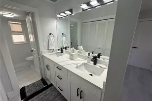 207 Palm Dr, Naples, FL 34112 - Photo 6