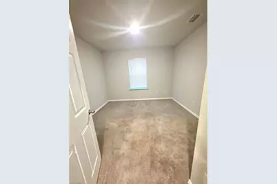 3002 37th St SW, Lehigh Acres, FL 33976 - Photo 4