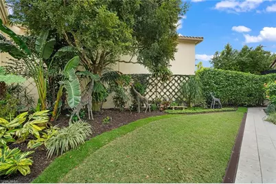 7849 Via Vecchia, Naples, FL 34108 - Photo 28