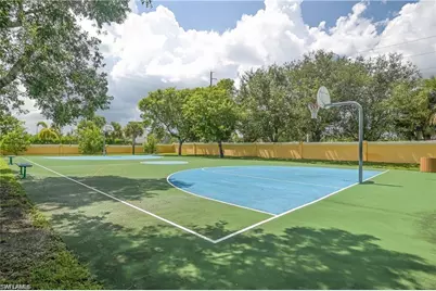 7512 Bristol Cir, Naples, FL 34120 - Photo 20