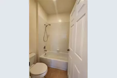 7512 Bristol Cir, Naples, FL 34120 - Photo 10