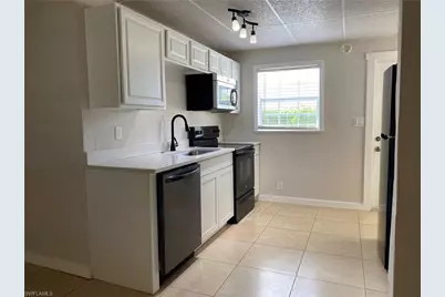 2084 Monroe Ave, Naples, FL 34112 - Photo 6