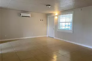 2084 Monroe Ave, Naples, FL 34112 - Photo 10