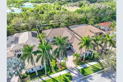 8862 Shenendoah Cir, Naples, FL 34113 - Photo 4