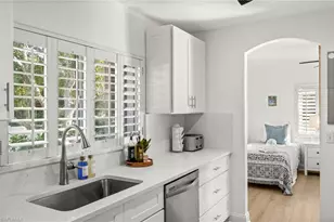 4 Colonial Dr, Naples, FL 34112 - Photo 8