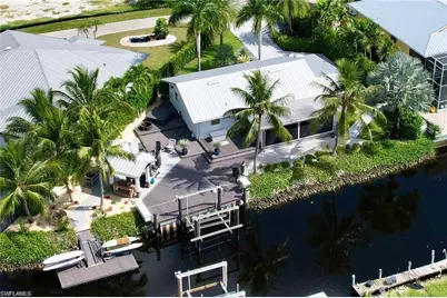 2672 Gulfview Dr, Naples, FL 34112 - Photo 2