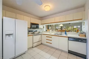 5975 Bloomfield Cir, Naples, FL 34112 - Photo 8