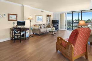 10482 Gulf Shore Dr, Naples, FL 34108 - Photo 4