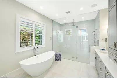 680 Wedge Dr, Naples, FL 34103 - Photo 14