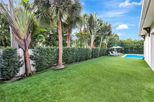 680 Wedge Dr, Naples, FL 34103 - Photo 28