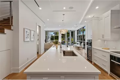 355 Banyan Blvd #2, Naples, FL 34102 - Photo 6