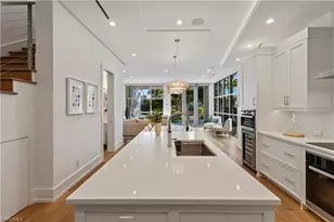 355 Banyan Blvd, Naples, FL 34102 - Photo 6