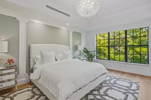 705 10th St S, Naples, FL 34102 - Photo 6