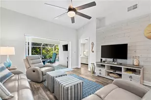 804 Wiggins Bay Dr, Naples, FL 34110 - Photo 10