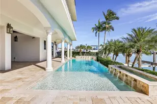 264 Bayview Ave, Naples, FL 34108 - Photo 12