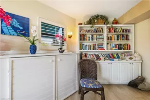 565 Beachwalk Cir, Naples, FL 34108 - Photo 26