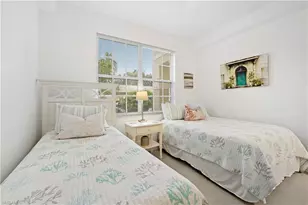2345 Carrington Ct, Naples, FL 34109 - Photo 14