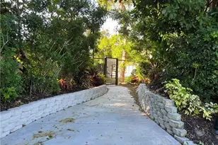 1033 Egrets Walk Cir, Naples, FL 34108 - Photo 16