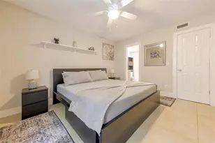 4605 Bayshore Dr, Naples, FL 34112 - Photo 10