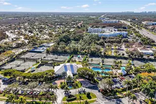 1331 Old Oak Ln, Naples, FL 34110 - Photo 14