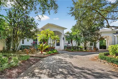 4810 Sycamore Dr, Naples, FL 34119 - Photo 4