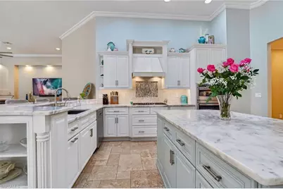 4810 Sycamore Dr, Naples, FL 34119 - Photo 16