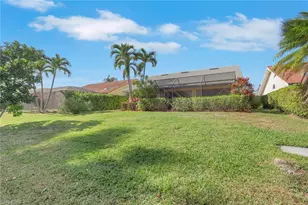 478 Countryside Dr, Naples, FL 34104 - Photo 32