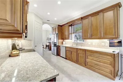 6151 Ashwood Ln, Naples, FL 34110 - Photo 10