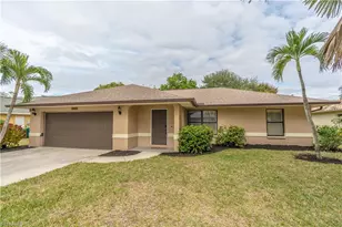2237 River Reach Dr, Naples, FL 34104 - Photo 28
