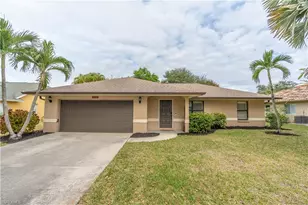 2237 River Reach Dr, Naples, FL 34104 - Photo 2