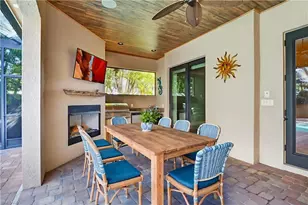 559 93rd Ave N, Naples, FL 34108 - Photo 2