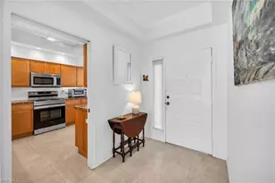 322 Sugar Pine Ln, Naples, FL 34108 - Photo 4