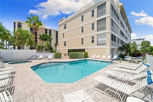 9700 Gulf Shore Dr, Naples, FL 34108 - Photo 36