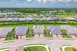 2200 Dragonfruit Wy, Naples, FL 34120 - Photo 4