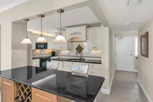 260 Seaview Ct, Marco Island, FL 34145 - Photo 10