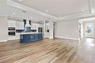 4292 Pegasus Dr, Naples, FL 34120 - Photo 10