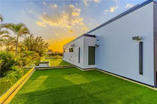 1100 Sandpiper St, Naples, FL 34102 - Photo 14