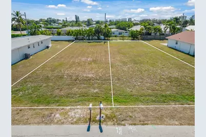 686 97th Ave N, Naples, FL 34108 - Photo 8