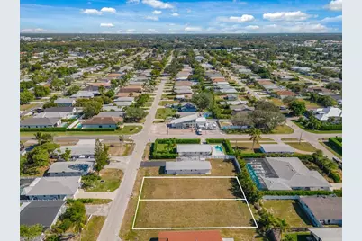 686 97th Ave N, Naples, FL 34108 - Photo 18