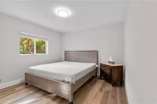 4460 5th Ave SW, Naples, FL 34119 - Photo 10