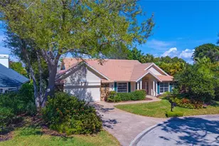 811 Arrowhead Ln, Naples, FL 34108 - Photo 4