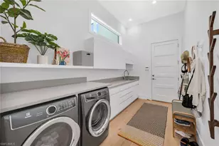 1671 Vinland Way, Naples, FL 34105 - Photo 24