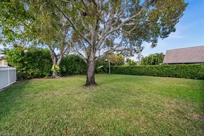 1175 Moon Lake Dr, Naples, FL 34104 - Photo 28