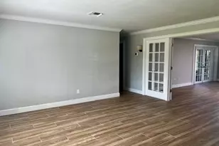 321 Burning Tree Dr, Naples, FL 34105 - Photo 8